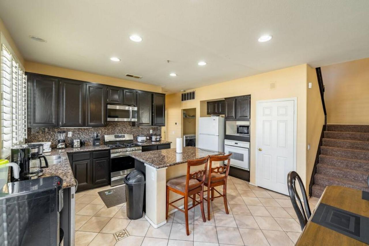 Family-Friendly 4Br Home - Spacious - Great Location Fontana Exterior photo
